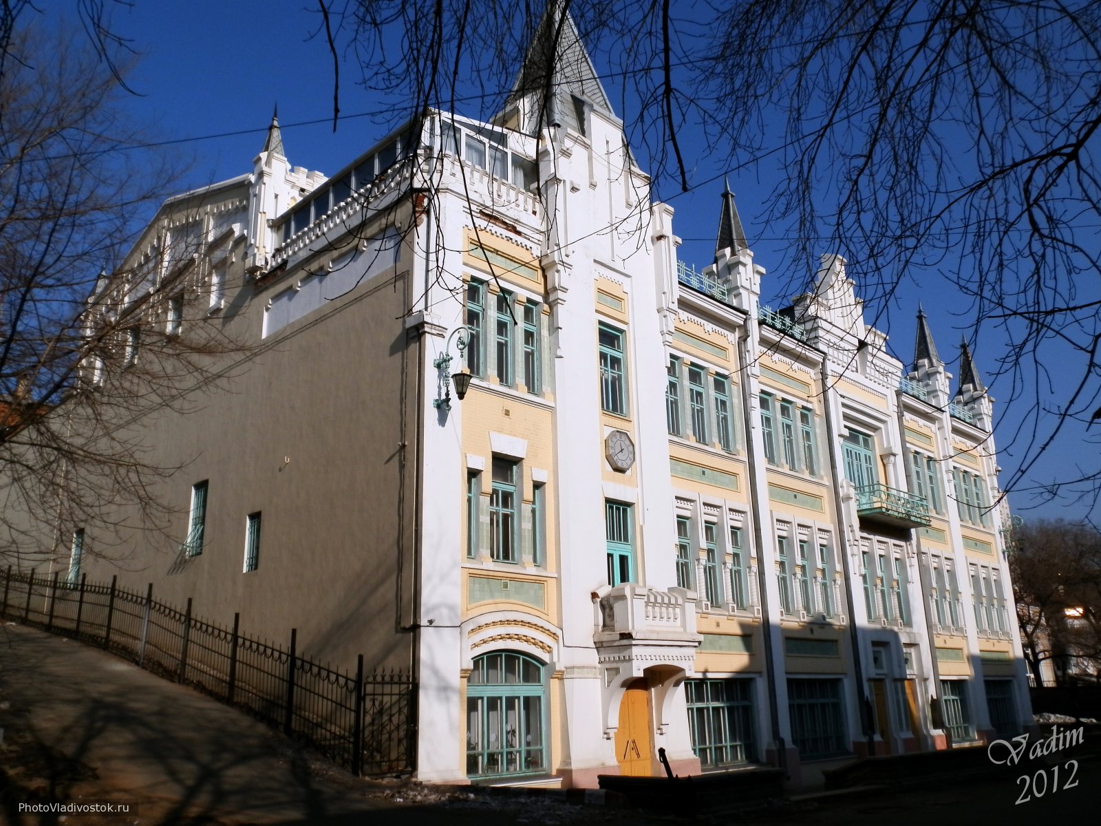оперный театр владивосток